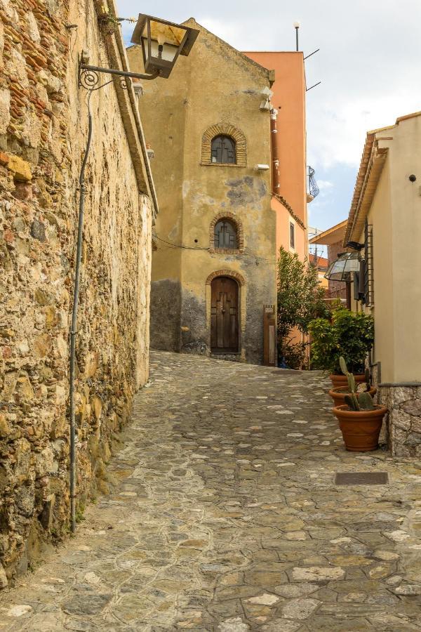 Apartament La Casa Di Elvira Giardini-Naxos Zewnętrze zdjęcie
